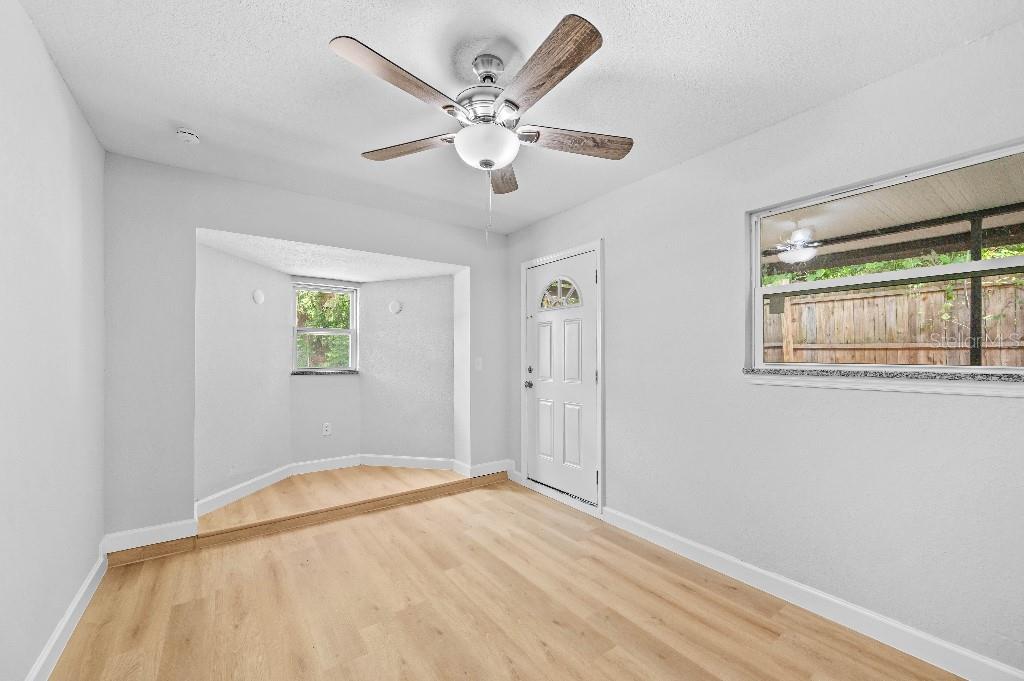 DELAND E 160 FT BLK 142 - Residential
