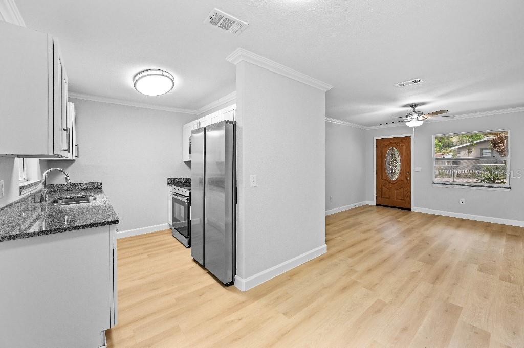 DELAND E 160 FT BLK 142 - Residential