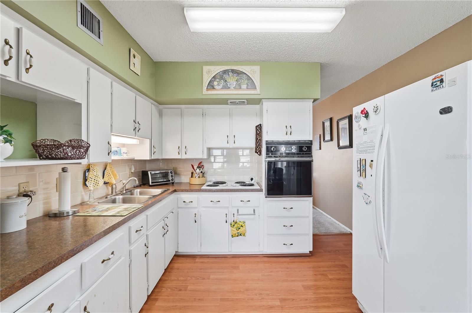 ON TOP OF THE WORLD - Residential