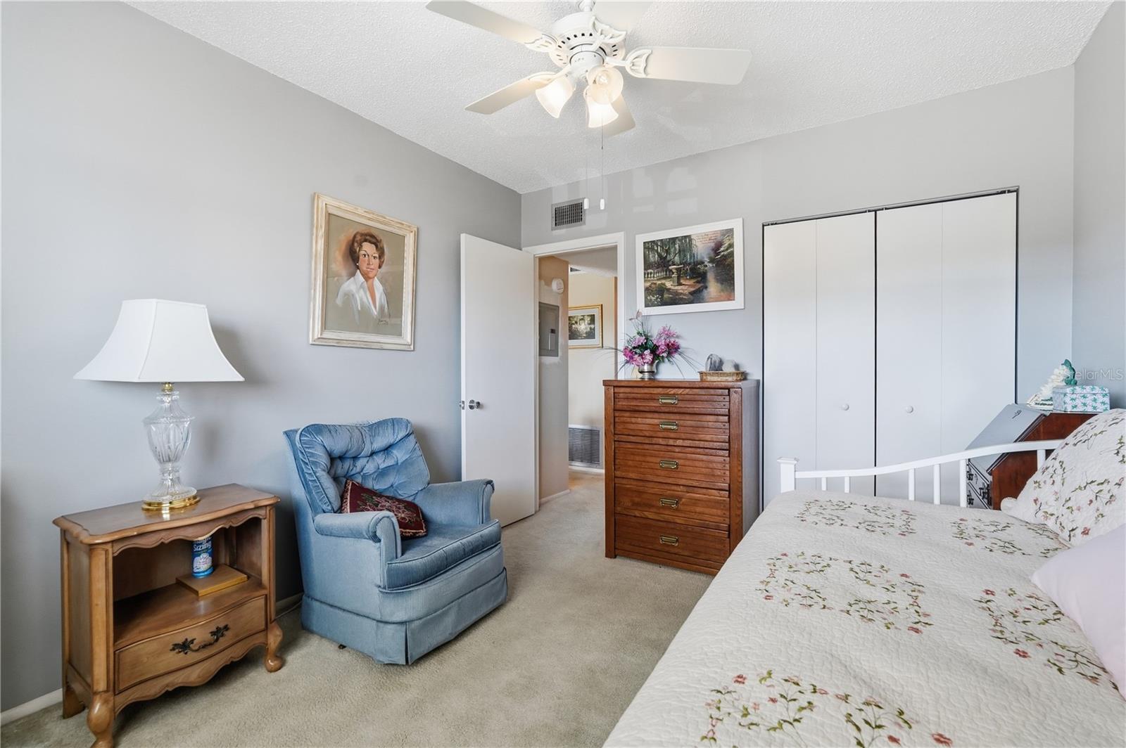 ON TOP OF THE WORLD - Residential