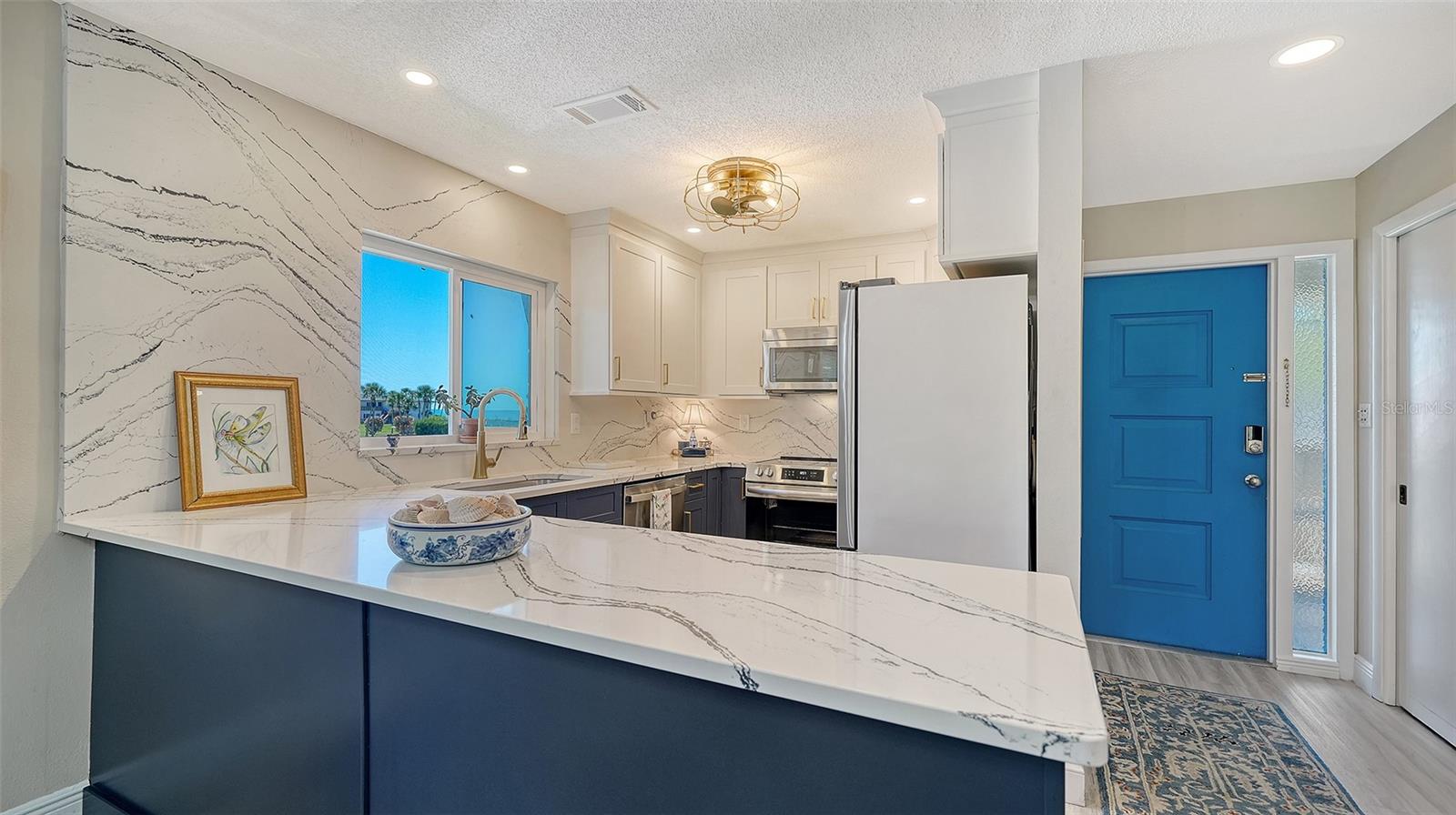 WHITNEY BEACH - Residential