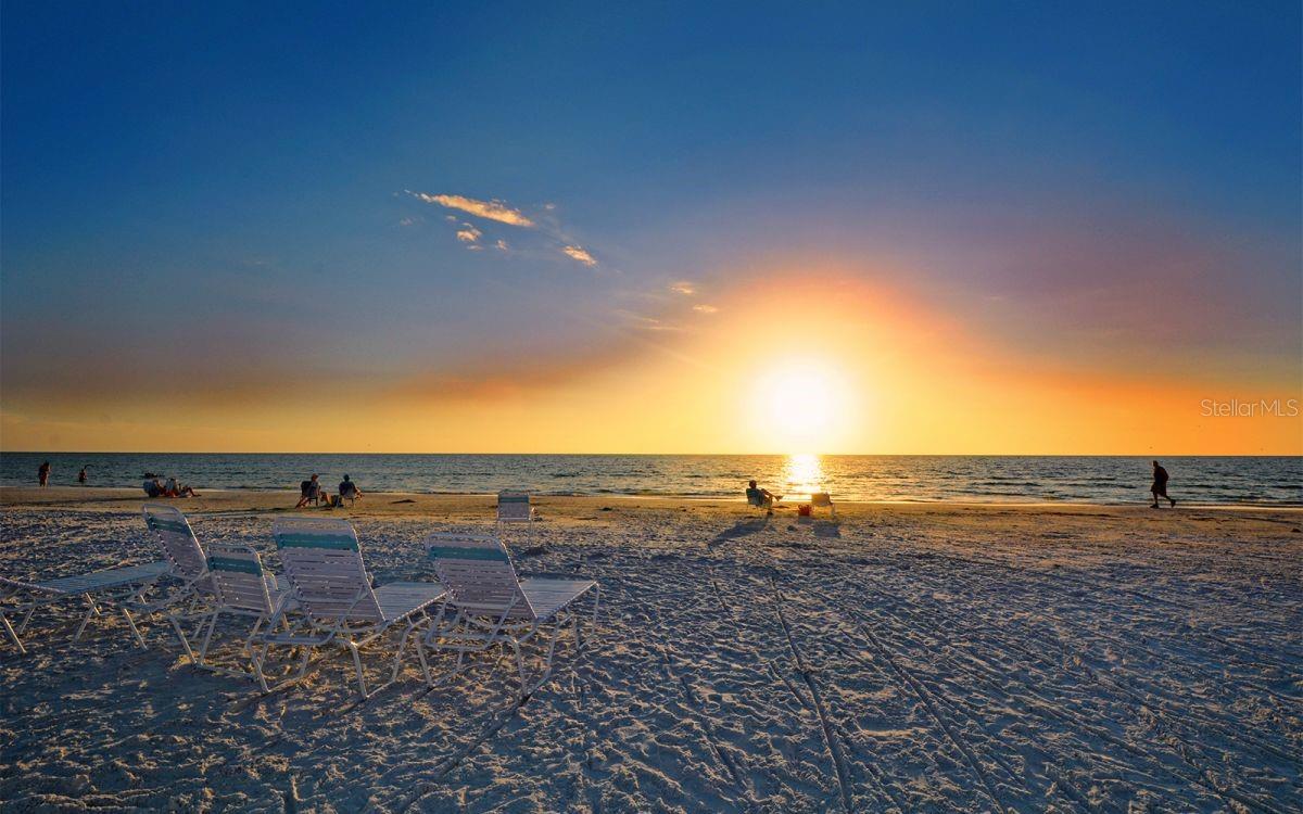 WHITNEY BEACH - Residential