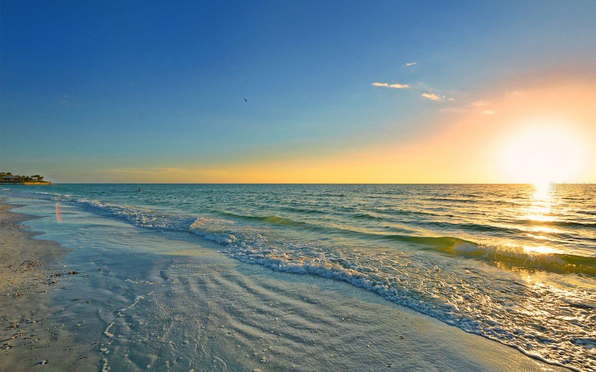 WHITNEY BEACH - Residential