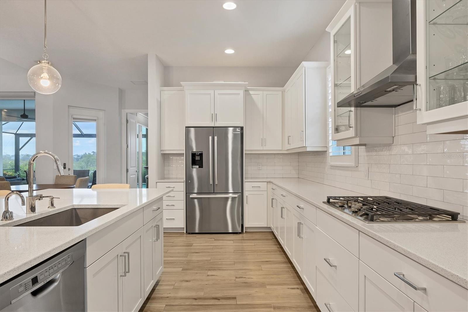 LAKEHOUSE COVE/WATERSIDE PH 1 - Residential