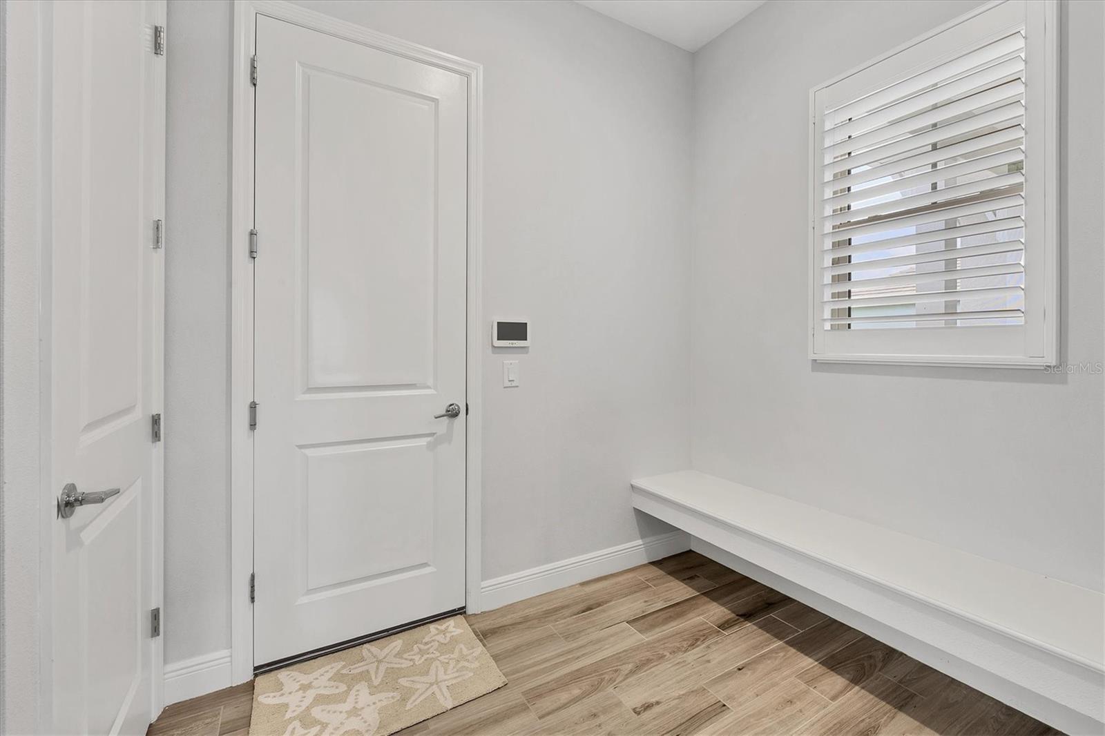 LAKEHOUSE COVE/WATERSIDE PH 1 - Residential