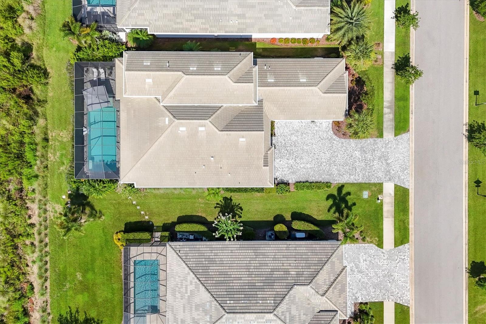 LAKEHOUSE COVE/WATERSIDE PH 1 - Residential