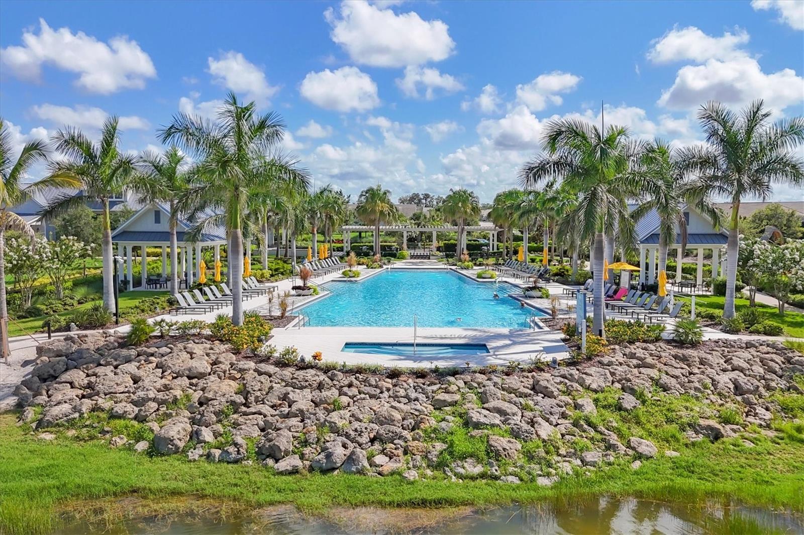 LAKEHOUSE COVE/WATERSIDE PH 1 - Residential