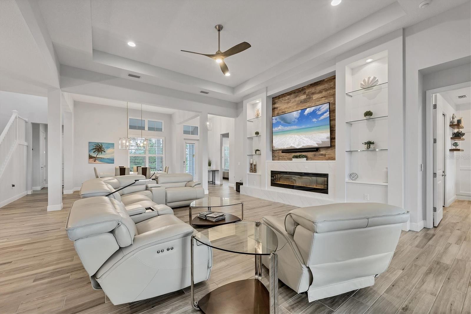 LAKEHOUSE COVE/WATERSIDE PH 1 - Residential