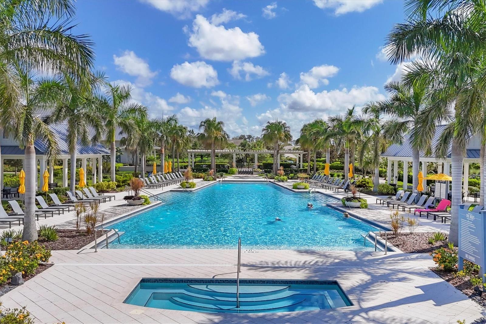 LAKEHOUSE COVE/WATERSIDE PH 1 - Residential