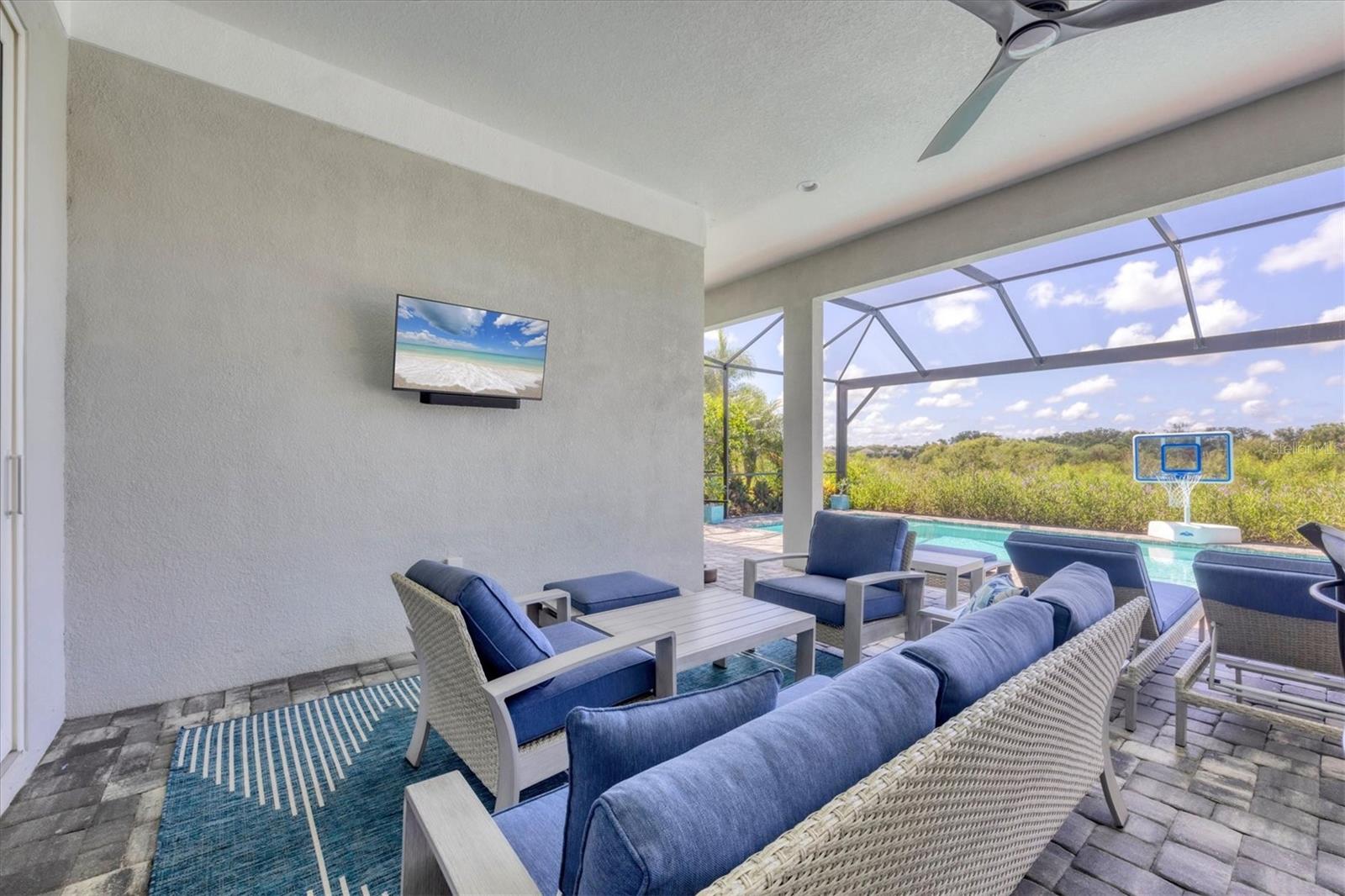 LAKEHOUSE COVE/WATERSIDE PH 1 - Residential