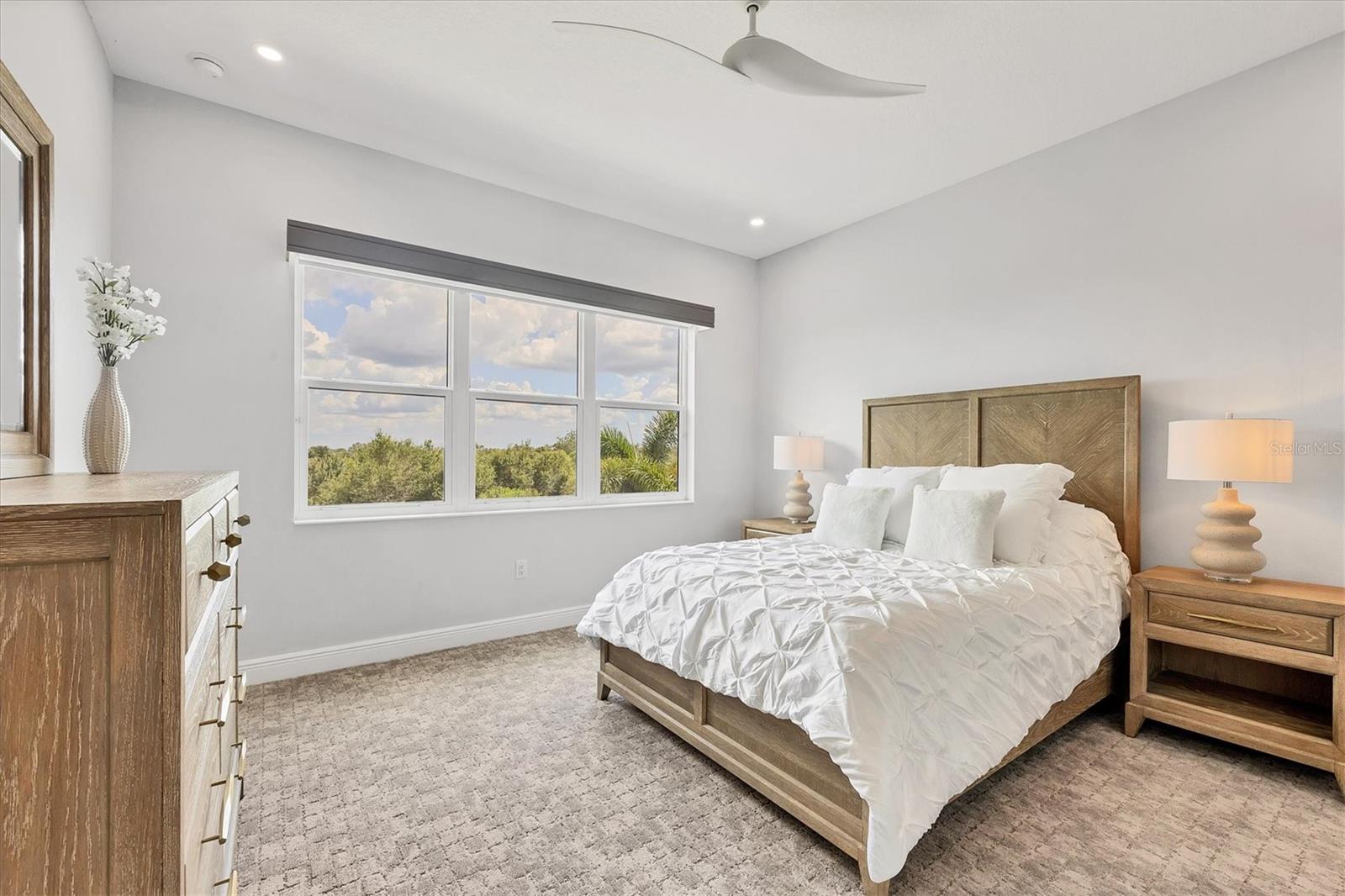 LAKEHOUSE COVE/WATERSIDE PH 1 - Residential