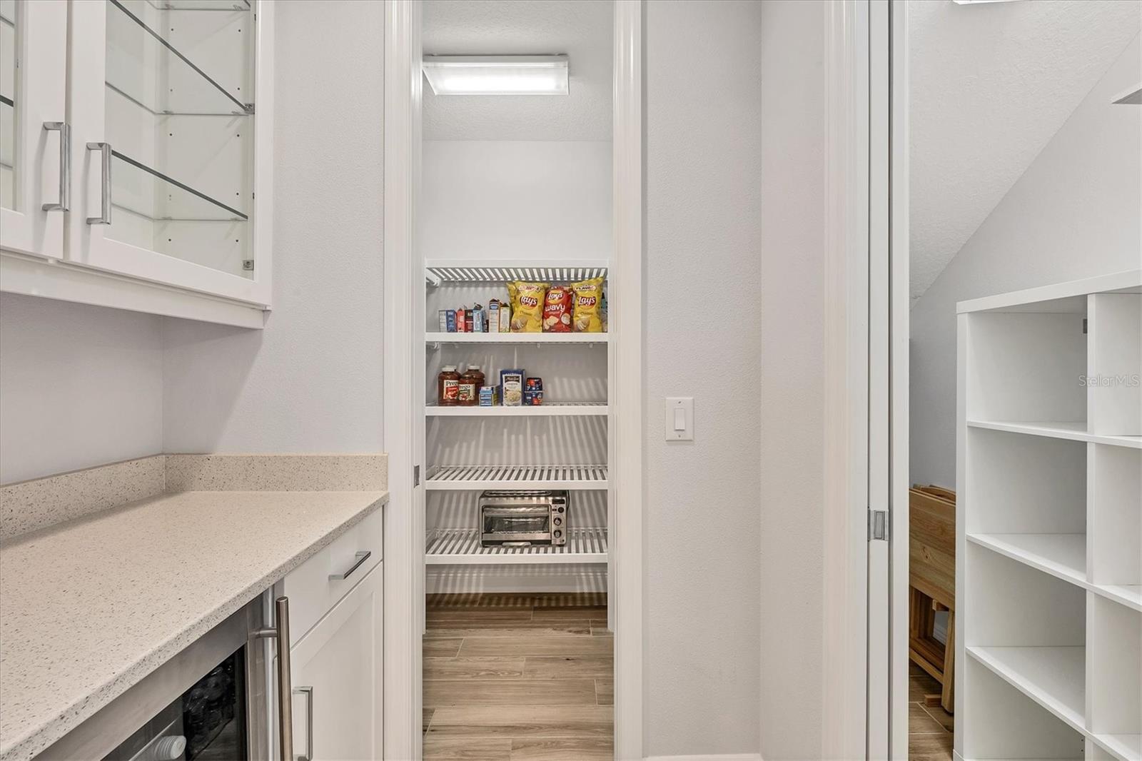 LAKEHOUSE COVE/WATERSIDE PH 1 - Residential