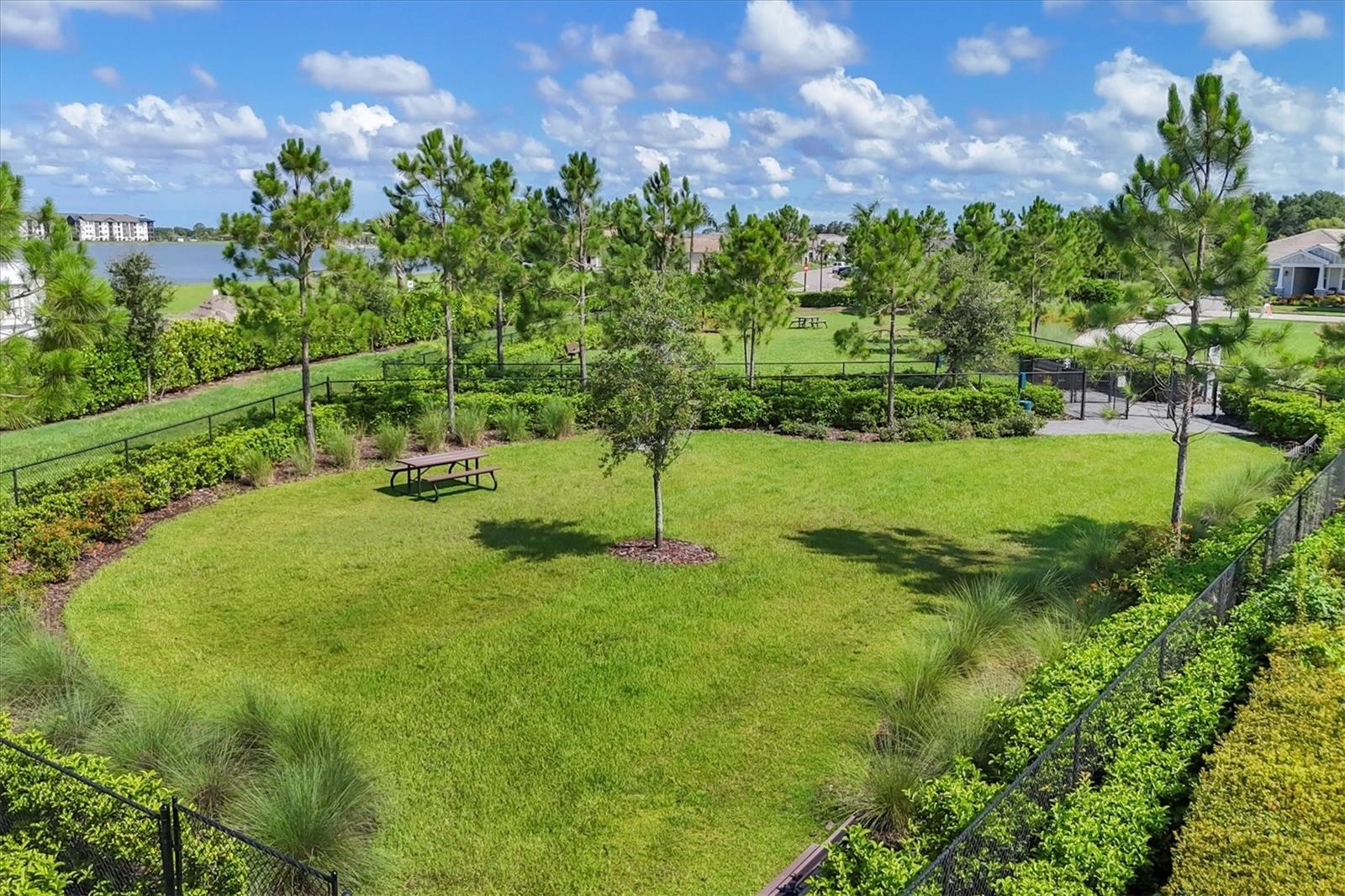 LAKEHOUSE COVE/WATERSIDE PH 1 - Residential