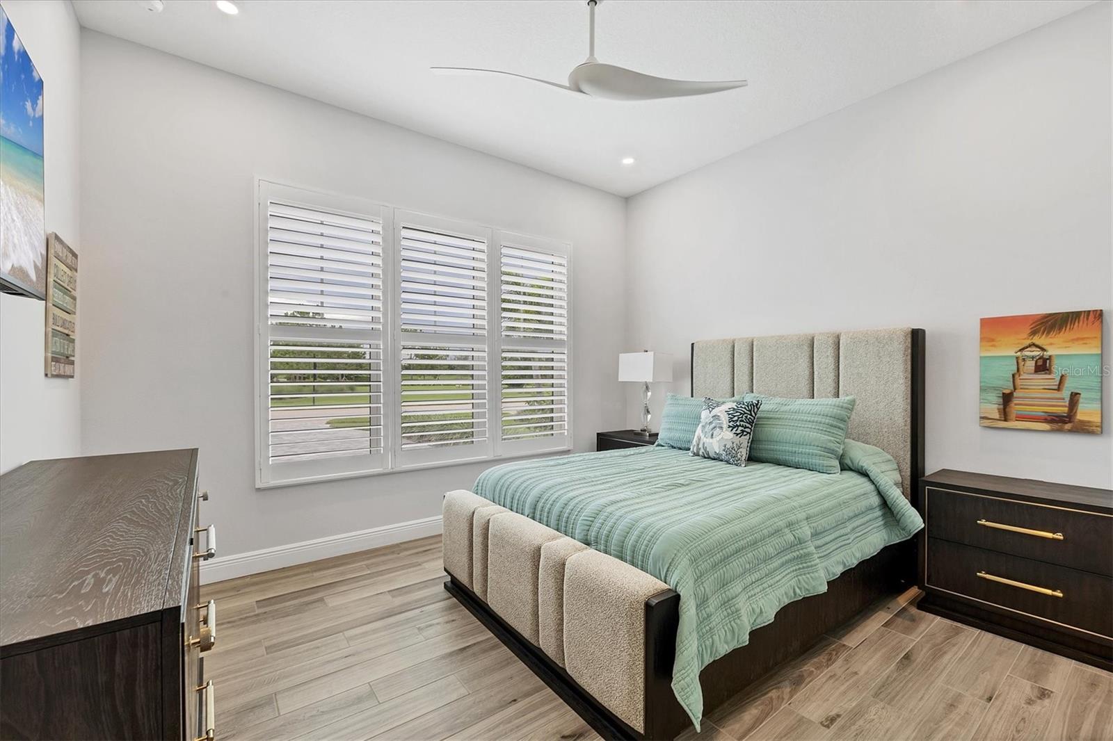 LAKEHOUSE COVE/WATERSIDE PH 1 - Residential