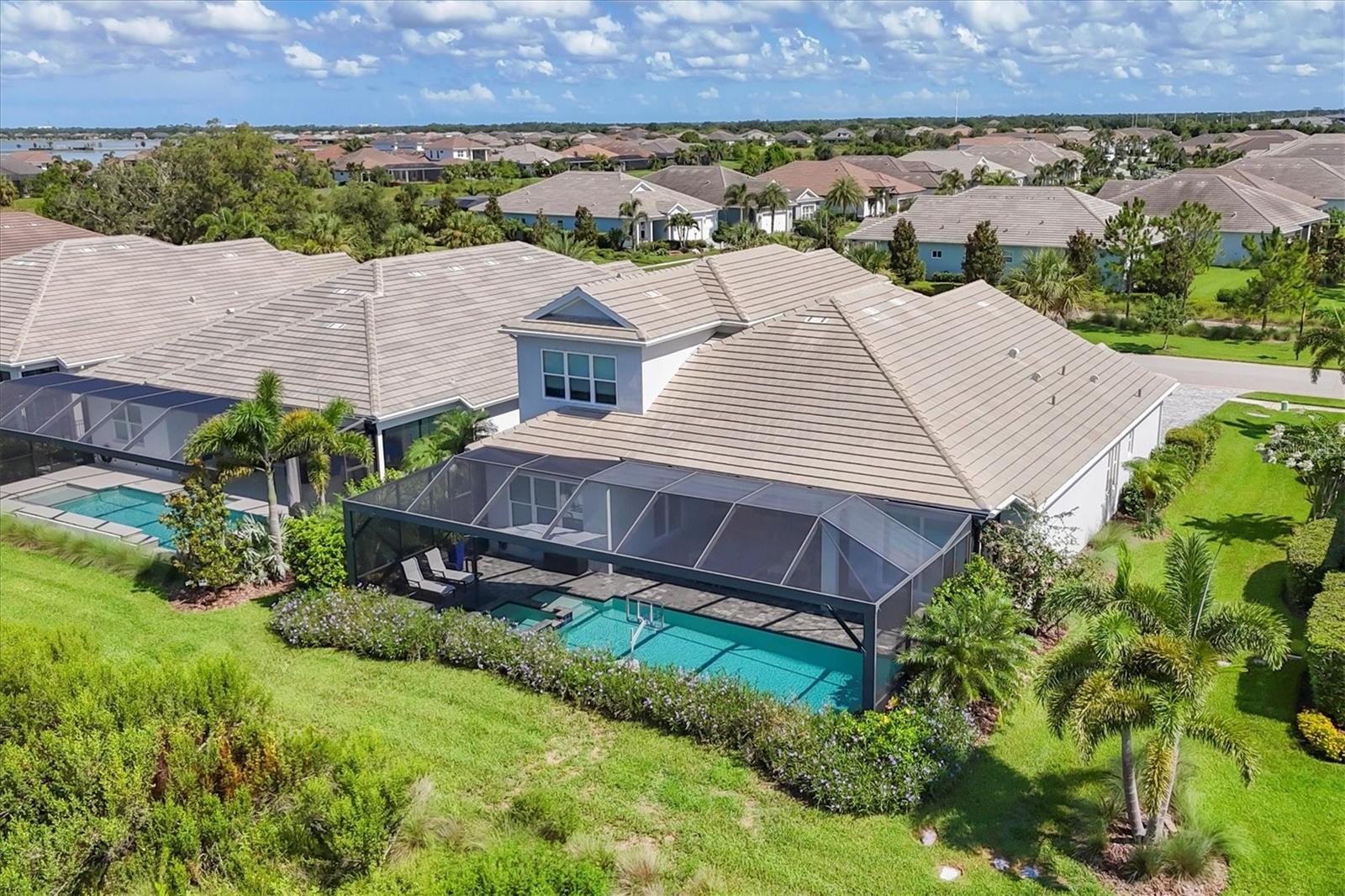 LAKEHOUSE COVE/WATERSIDE PH 1 - Residential