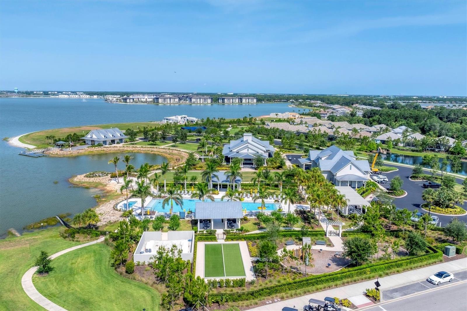 LAKEHOUSE COVE/WATERSIDE PH 1 - Residential