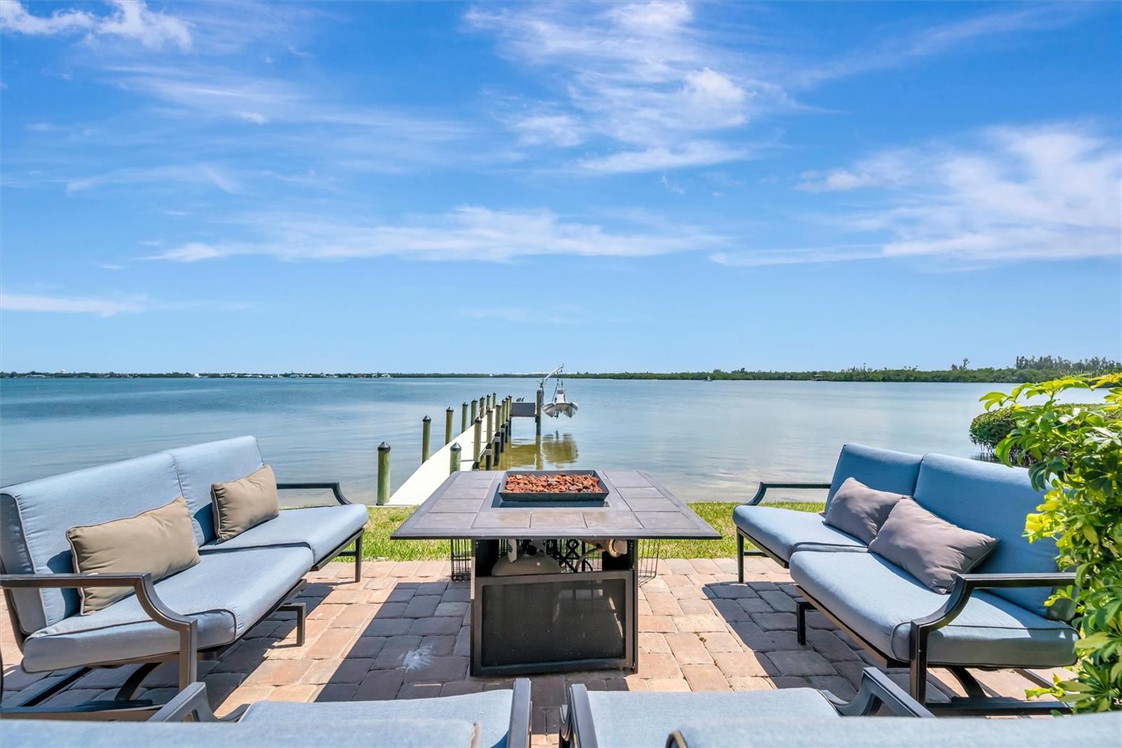 PALMA SOLA HARBOUR SEC 4 - Residential