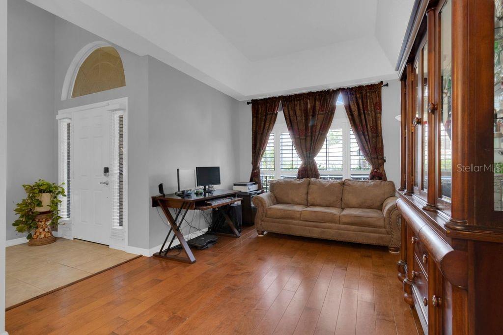PARKSTONE UNIT 4 - Residential