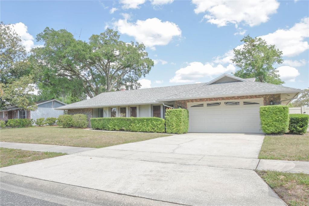 Photo of 212 Tollgate Trail, Longwood, FL 32750 (MLS # O6404009)