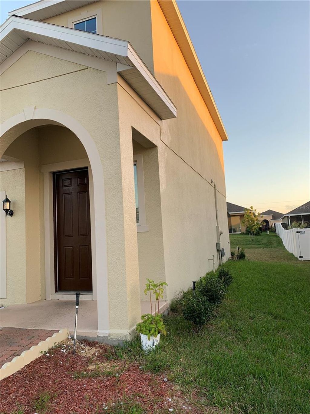 Photo of 431 Aragosa Drive, Davenport, FL 33837 (MLS # S5146348)