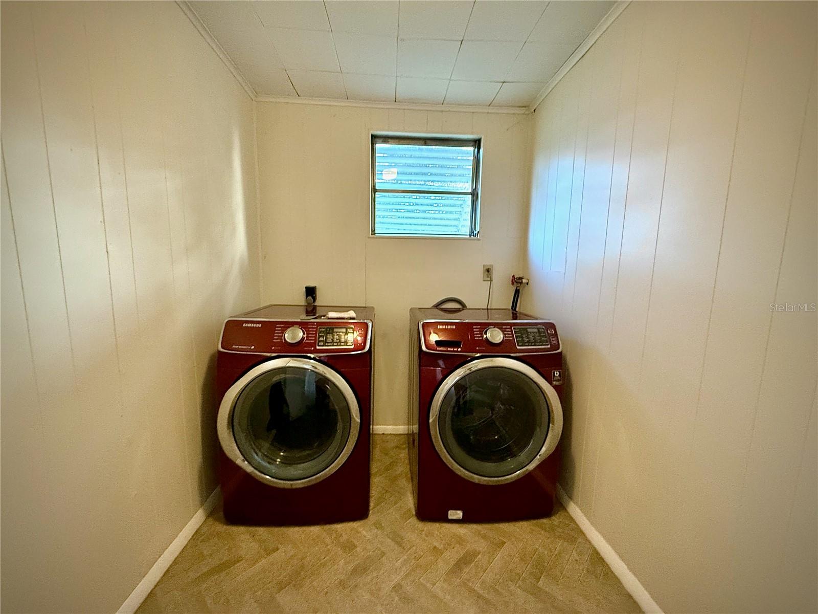 EAST LAKE HARRIS ESTATES - Residential