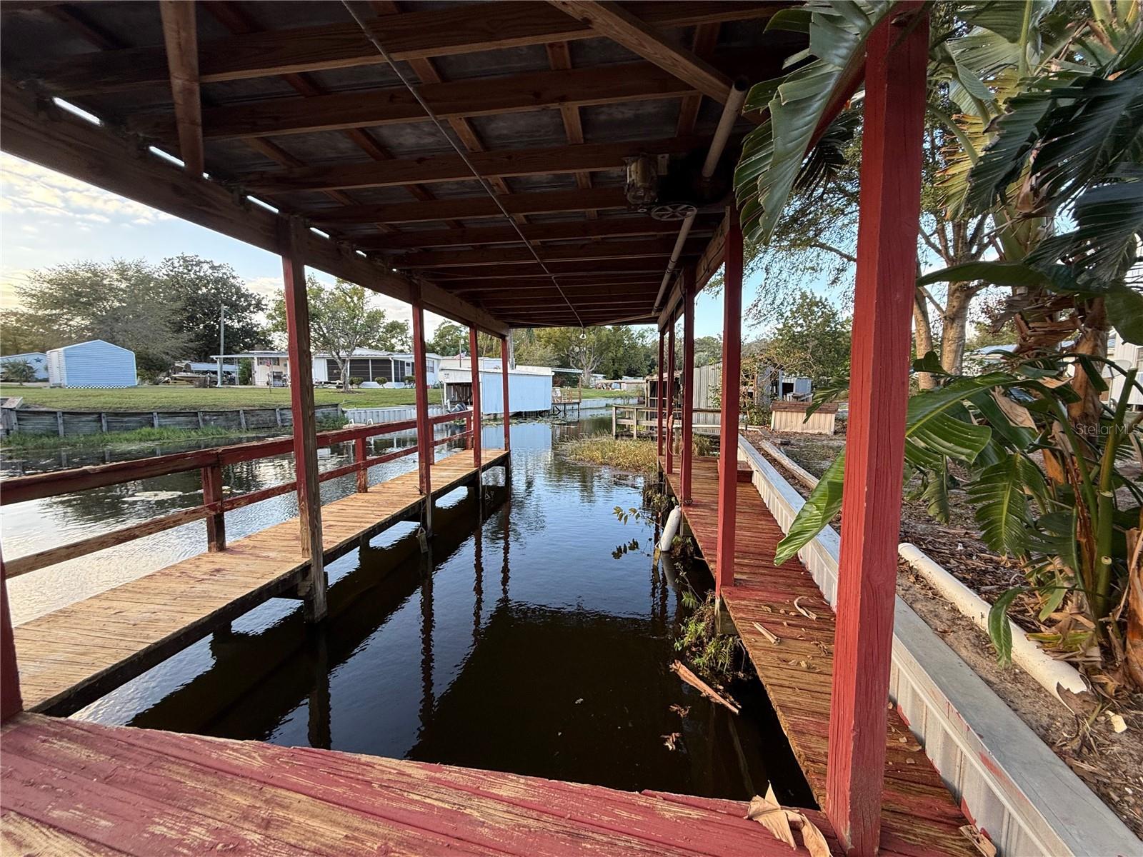 EAST LAKE HARRIS ESTATES - Residential