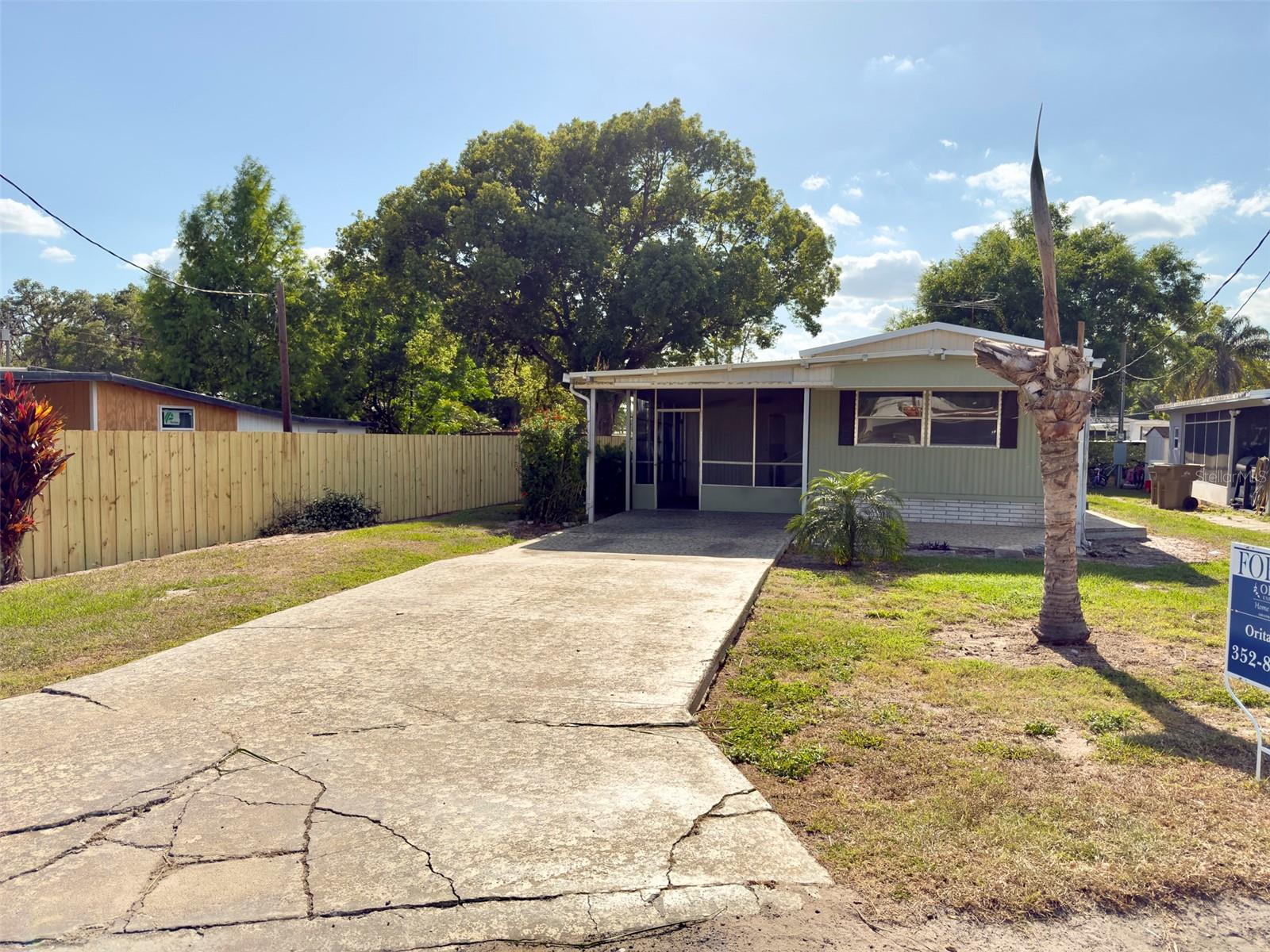 EAST LAKE HARRIS ESTATES - Residential