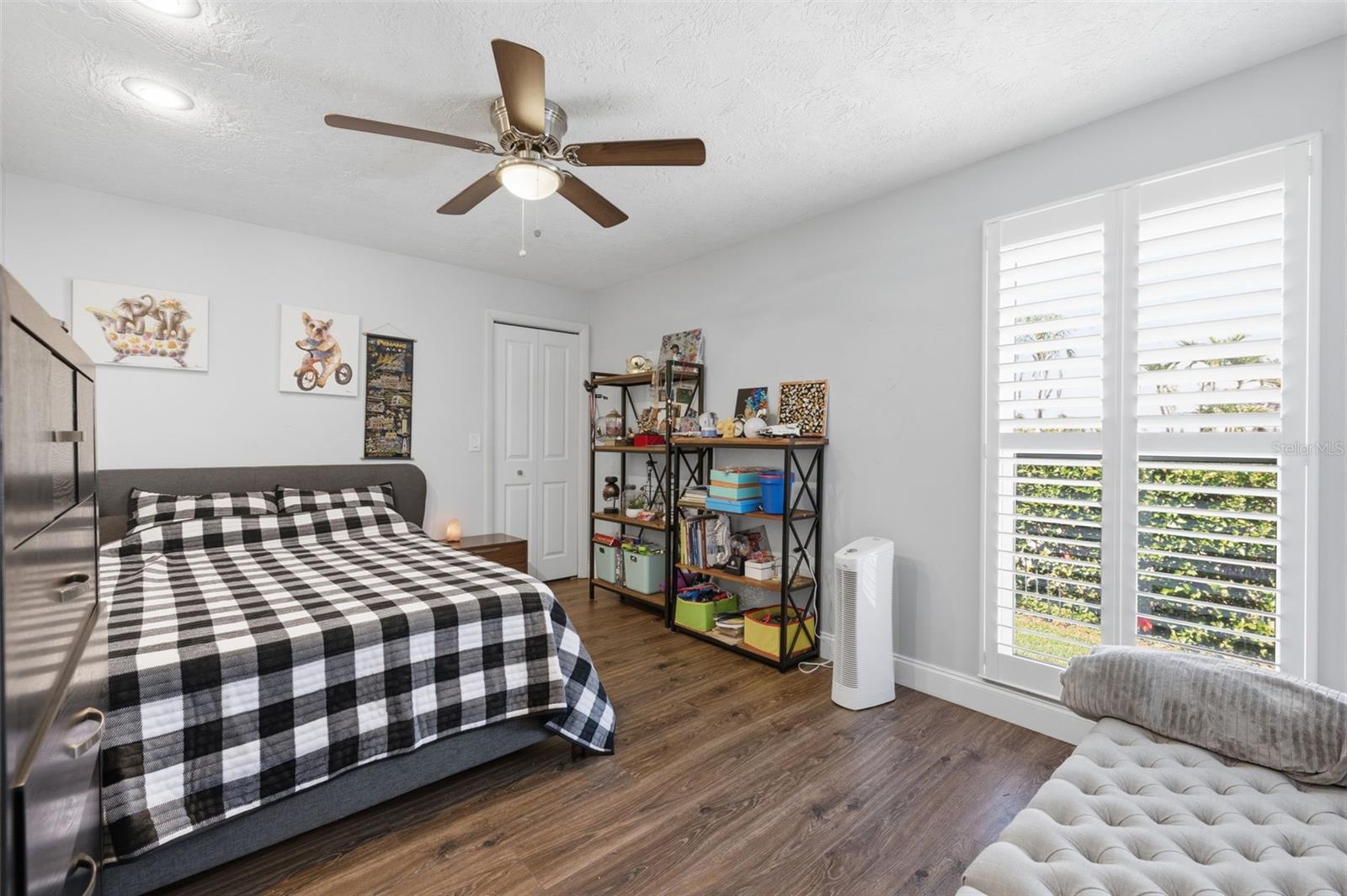 VENETIAN ISLES - Residential