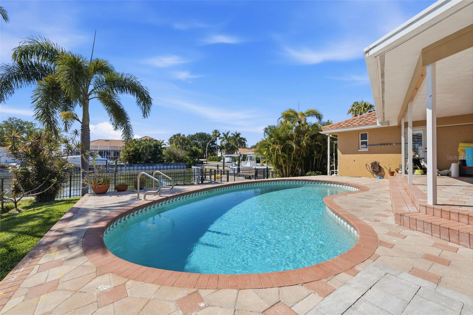 VENETIAN ISLES - Residential