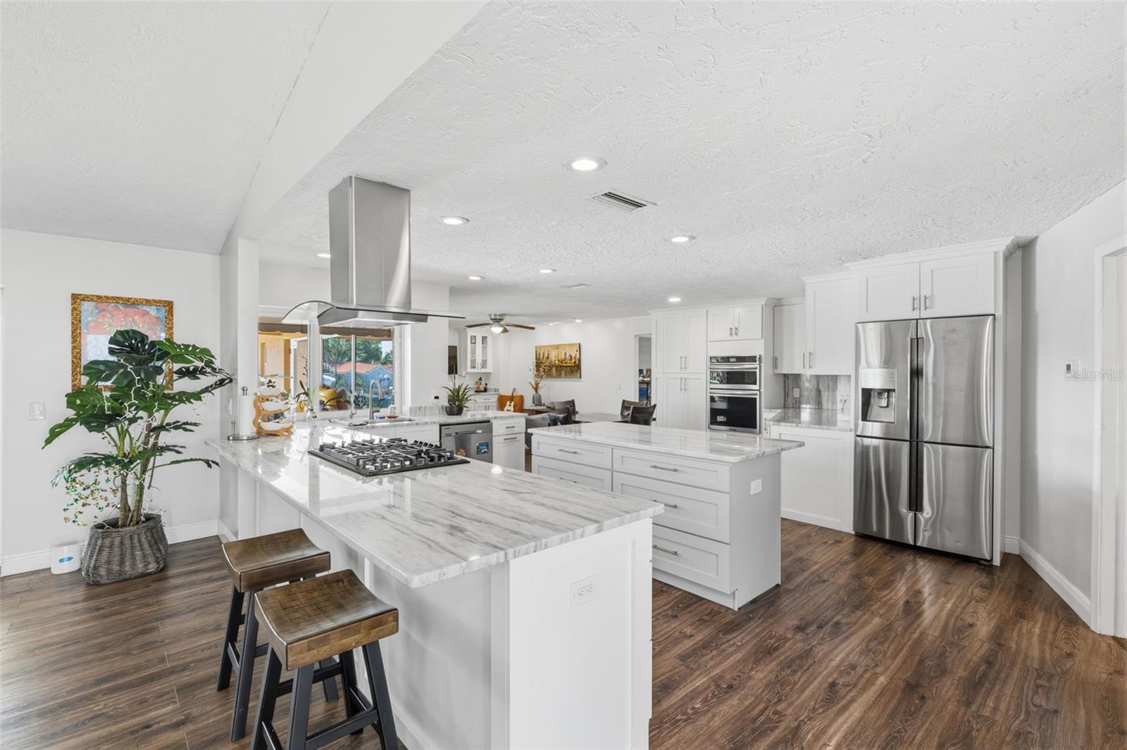 VENETIAN ISLES - Residential