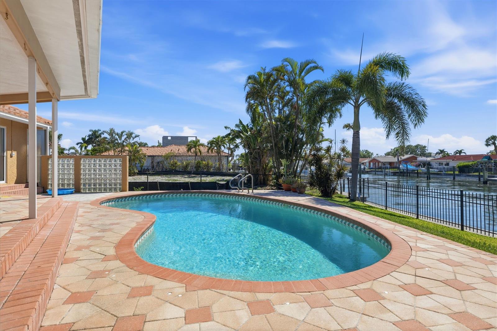 VENETIAN ISLES - Residential