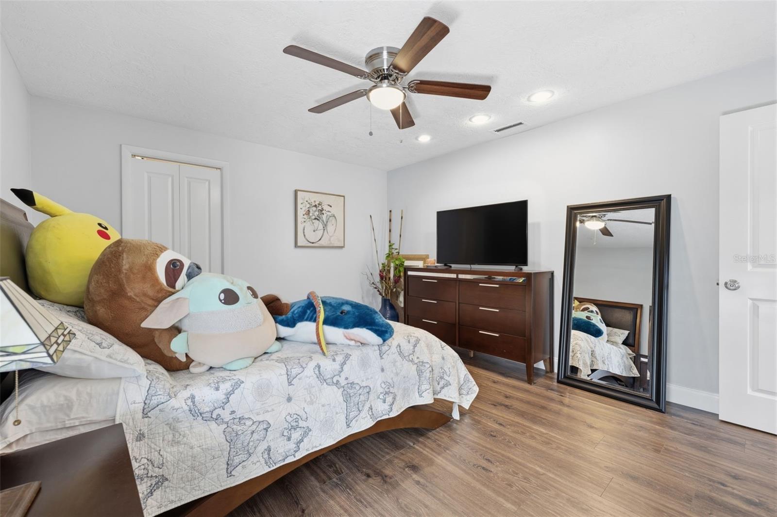 VENETIAN ISLES - Residential