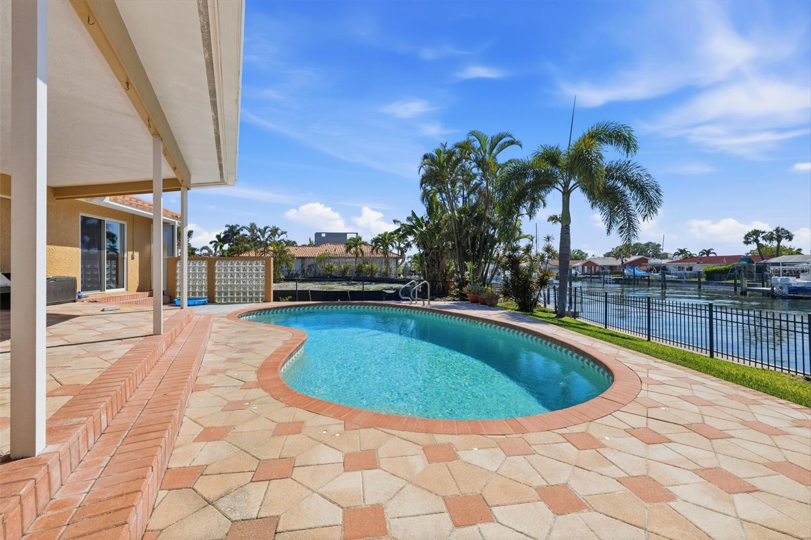 VENETIAN ISLES - Residential