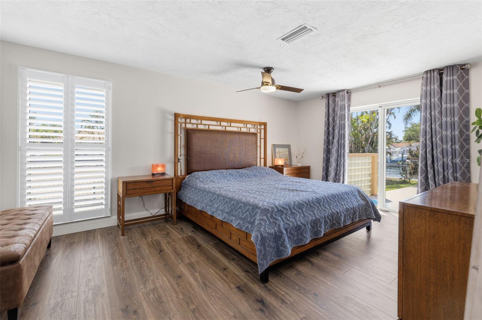 VENETIAN ISLES - Residential