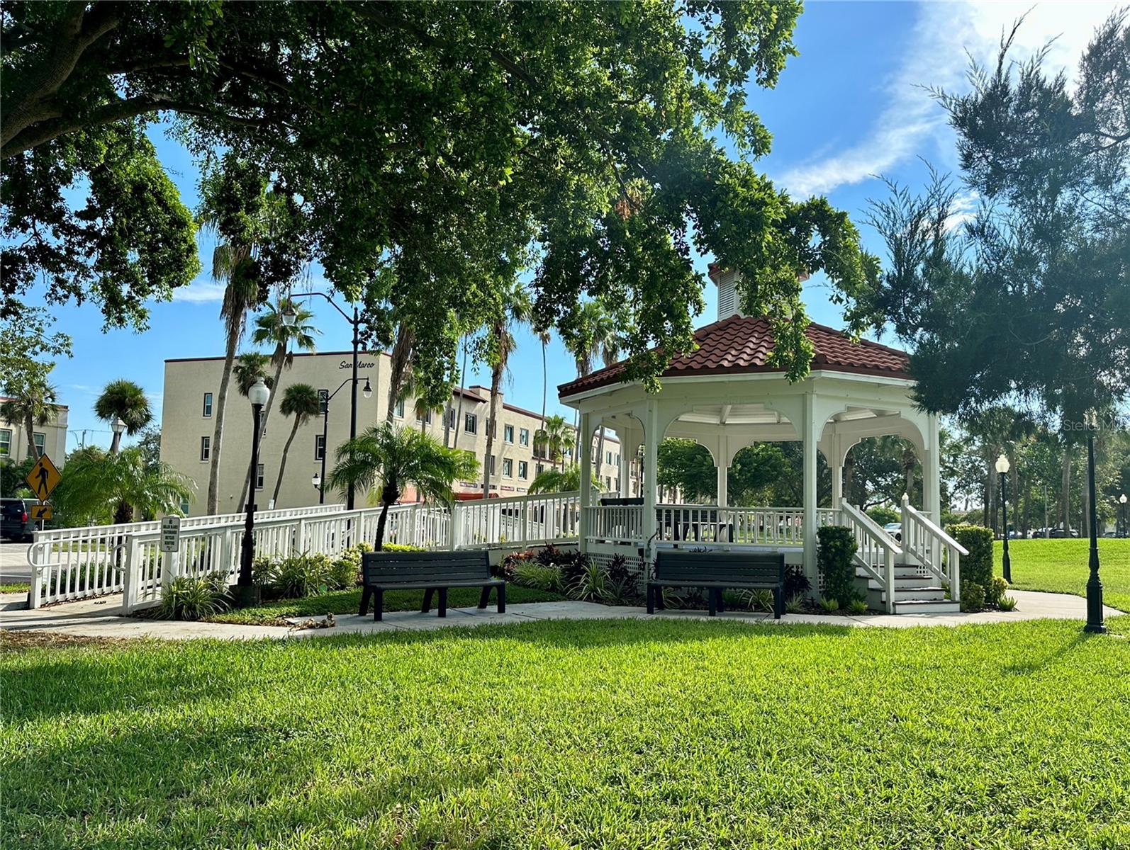 BIRD BAY V - Residential
