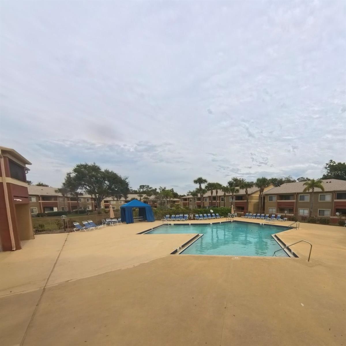 OXFORD SQUARE CONDO - Residential