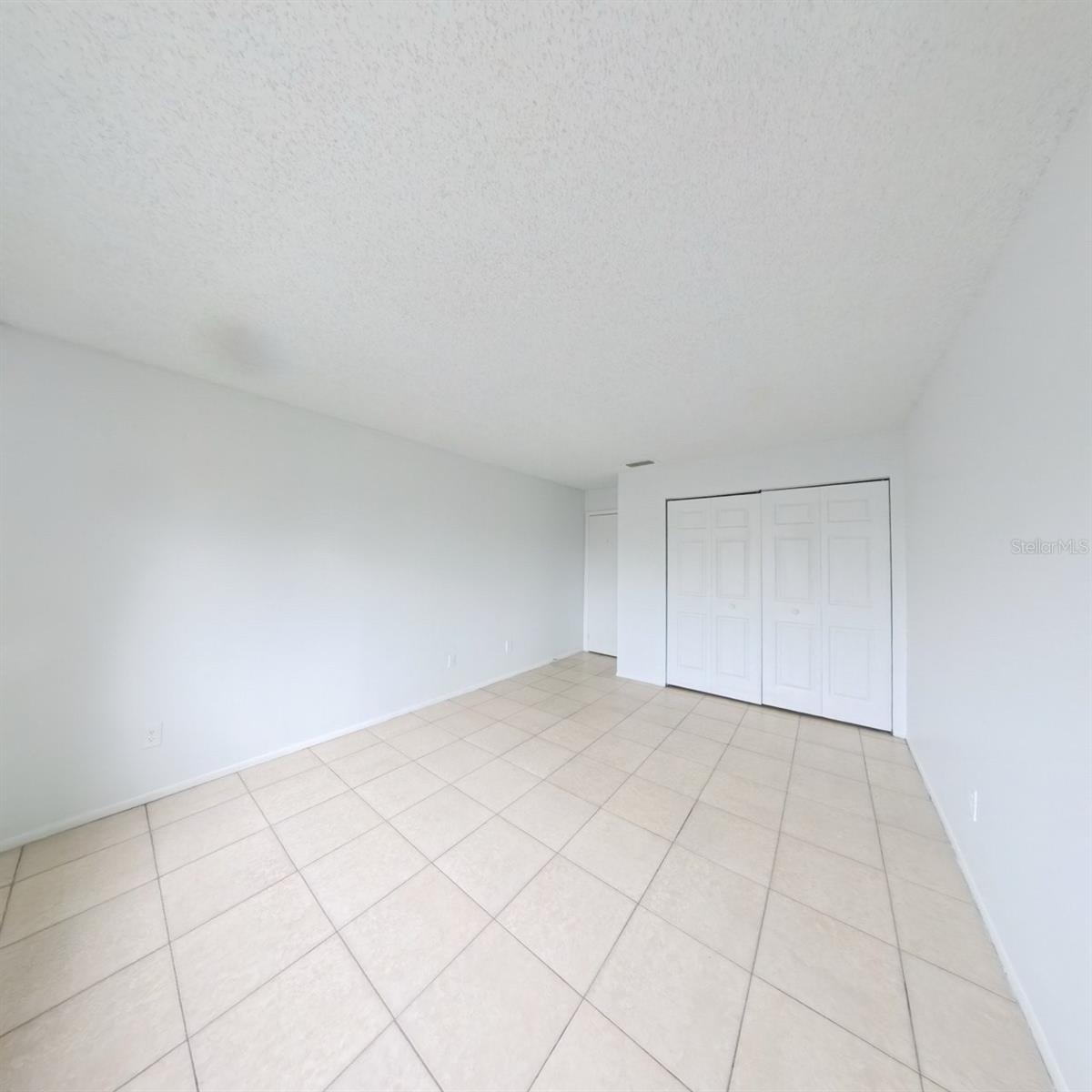 OXFORD SQUARE CONDO - Residential