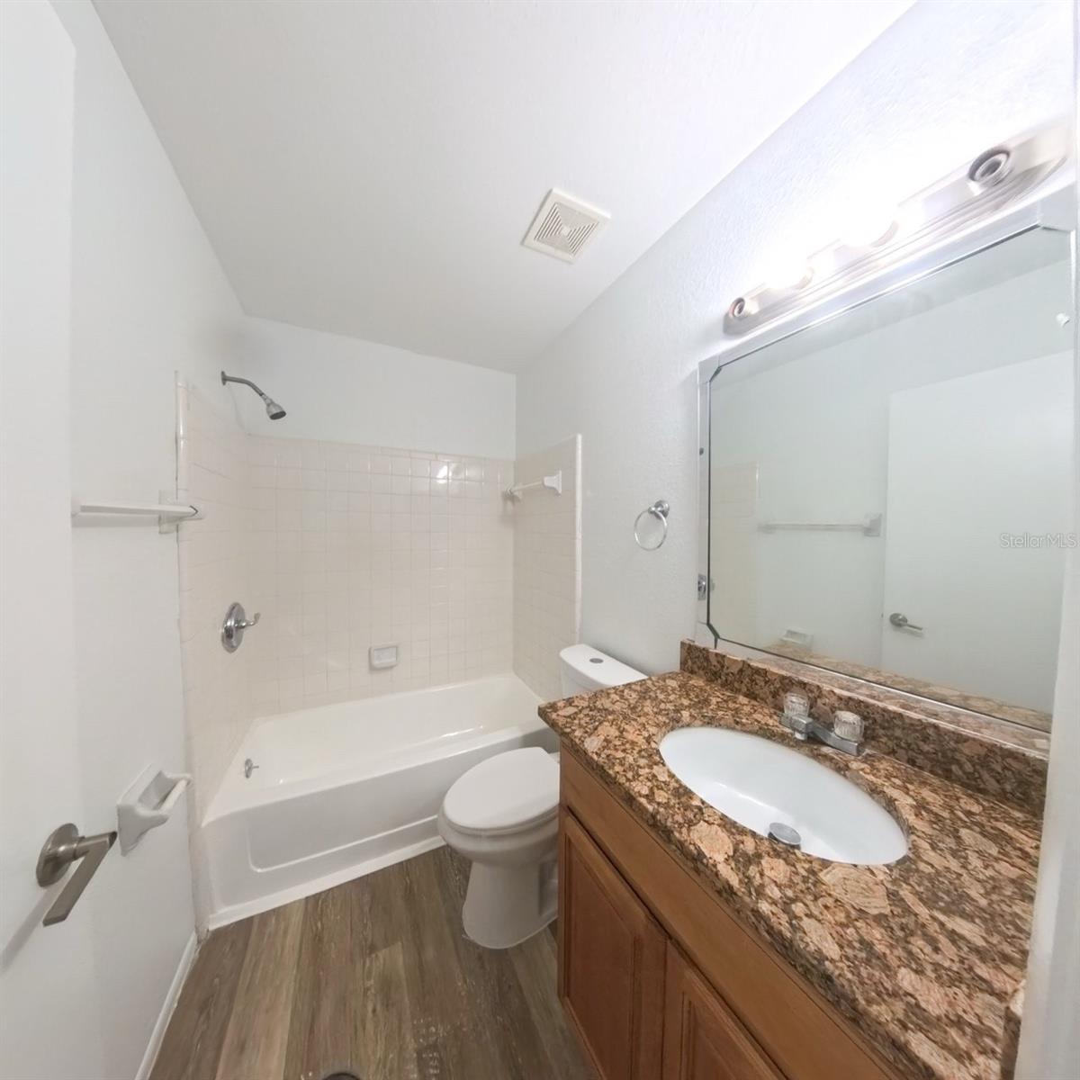 OXFORD SQUARE CONDO - Residential