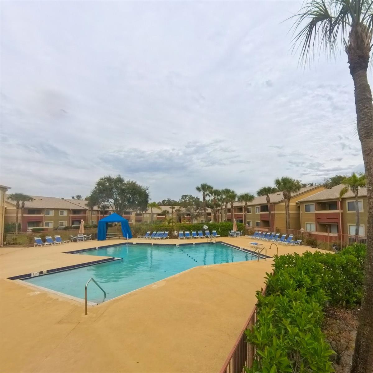 OXFORD SQUARE CONDO - Residential