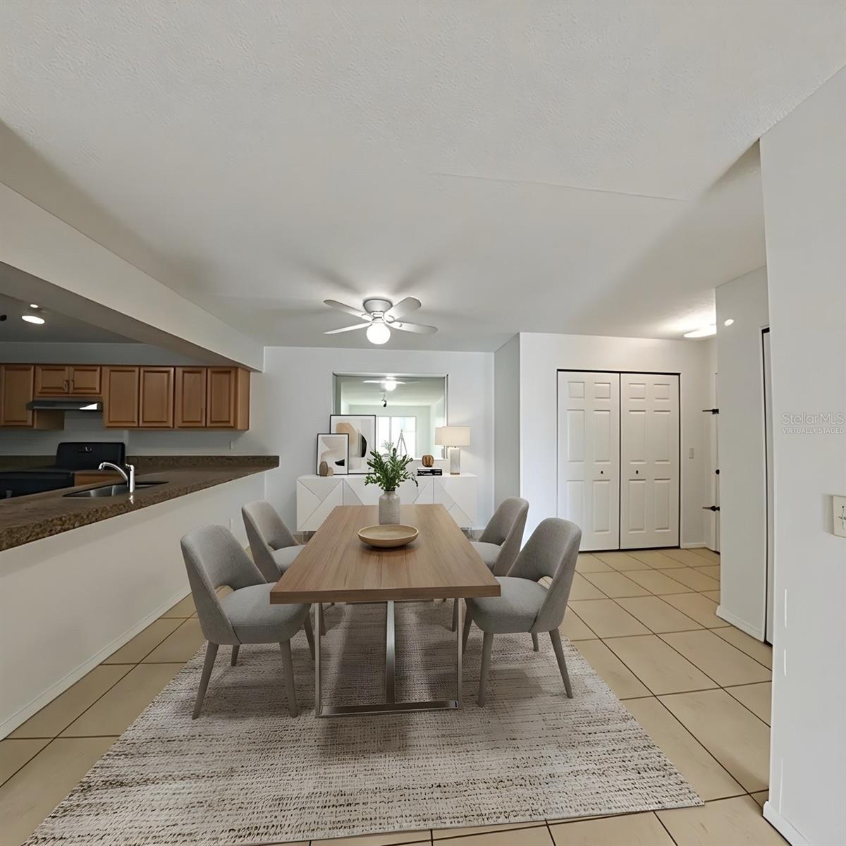 OXFORD SQUARE CONDO - Residential