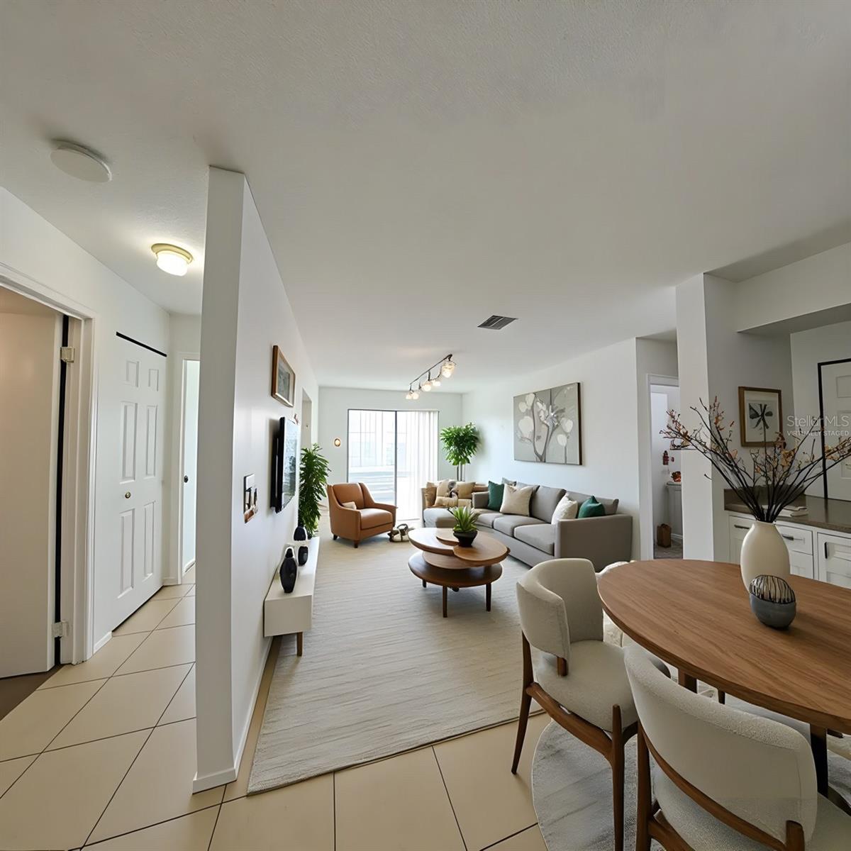 OXFORD SQUARE CONDO - Residential