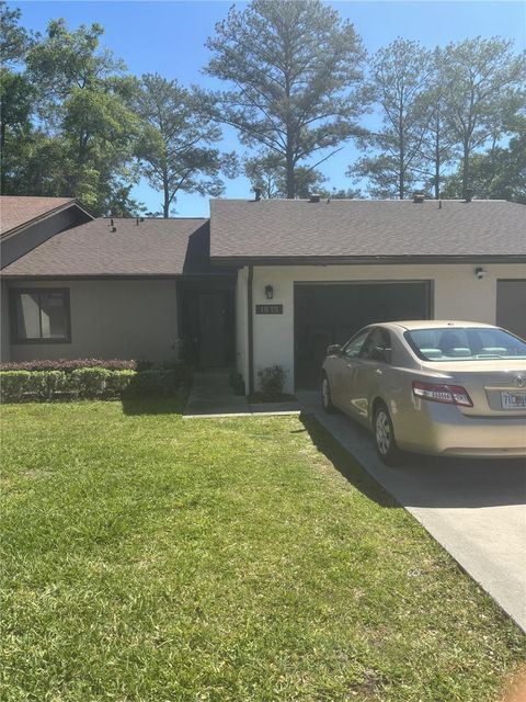 Photo of 1615 NE 38th Terrace, Ocala, FL 34470 (MLS # OM719434)