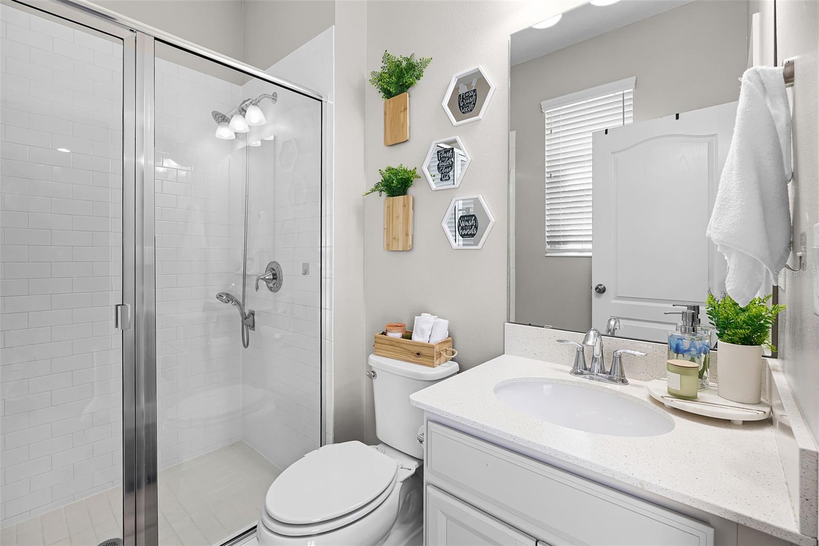 JOHNS LAKE LNDG PH 4 - Residential Lease
