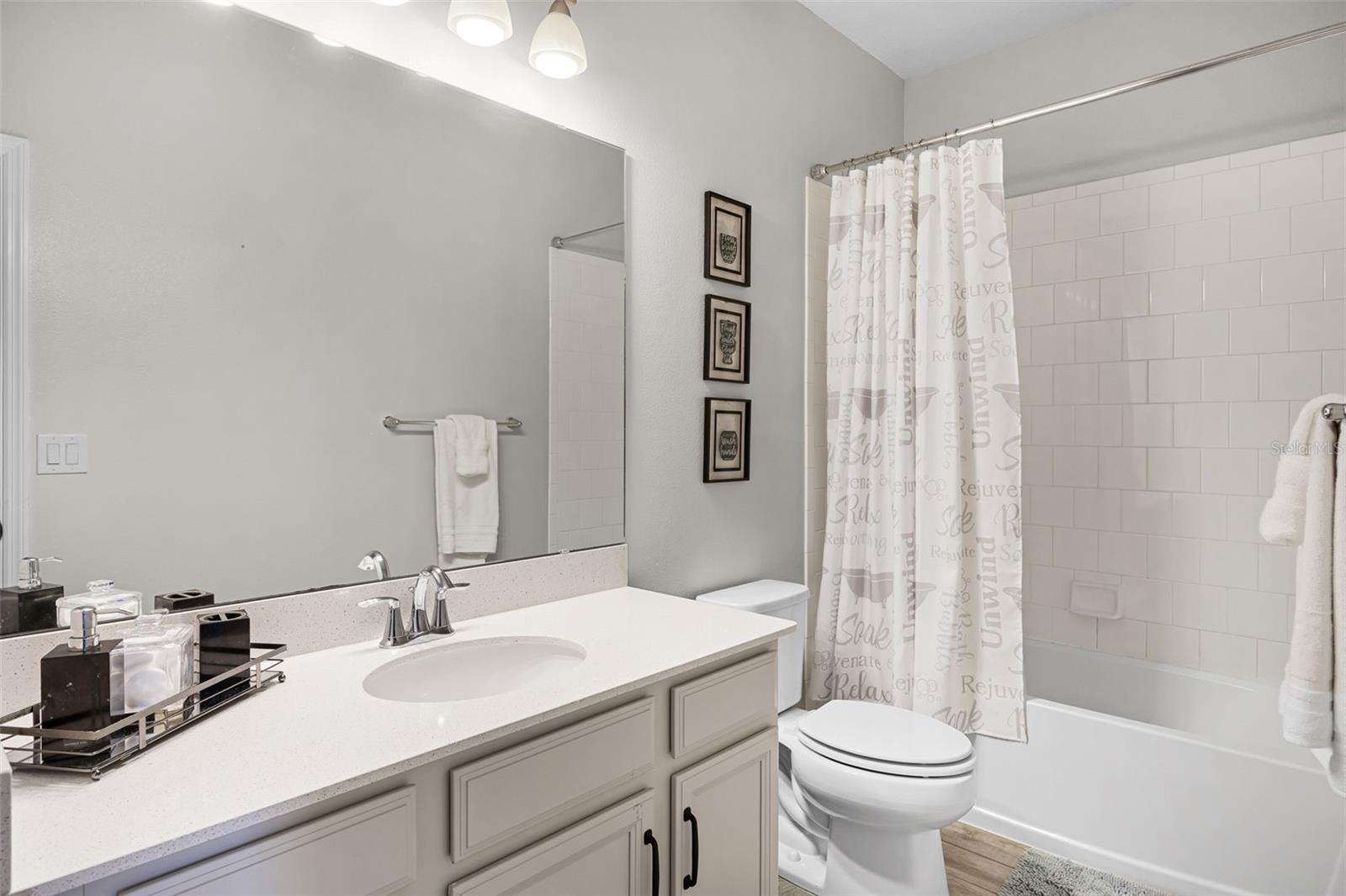 JOHNS LAKE LNDG PH 4 - Residential Lease