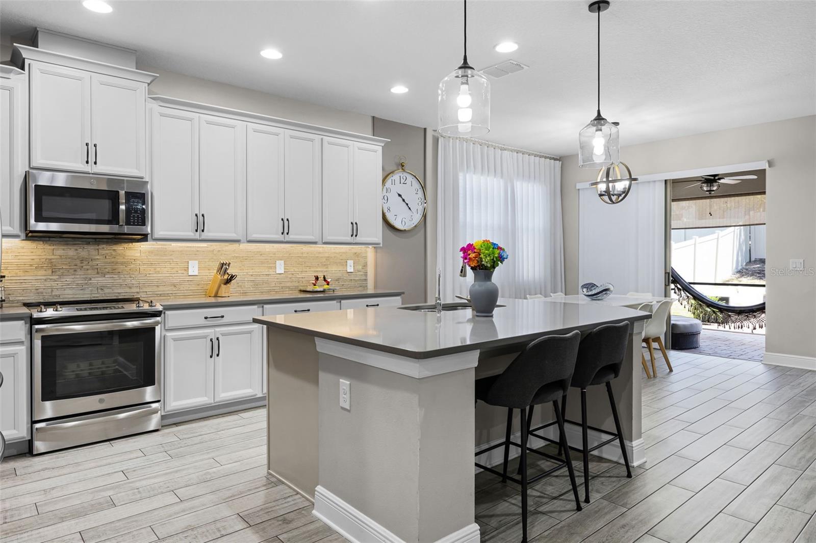 JOHNS LAKE LNDG PH 4 - Residential Lease
