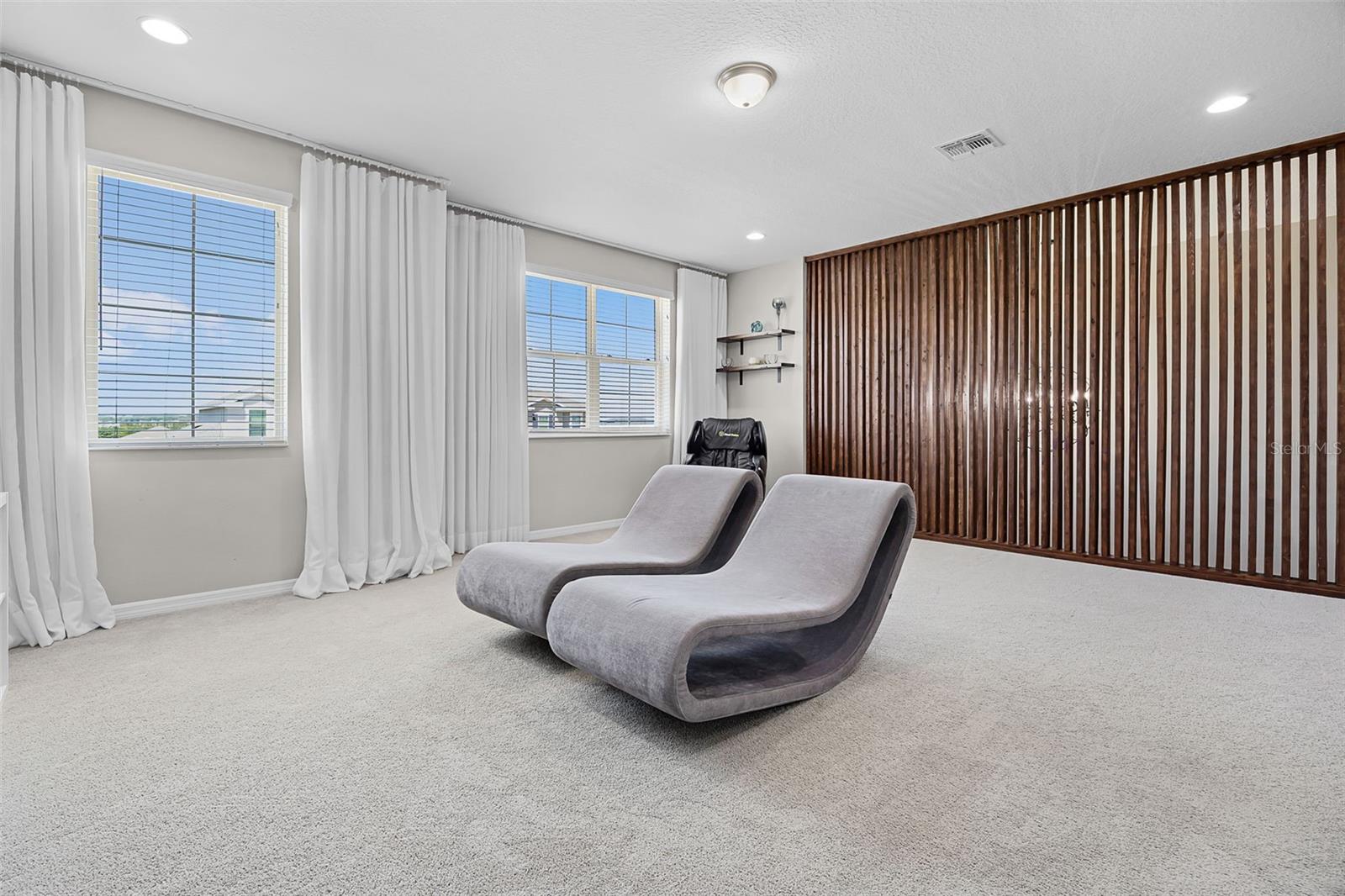 JOHNS LAKE LNDG PH 4 - Residential Lease