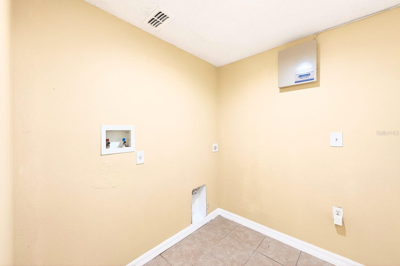 GROVELAND LAKE DOT LANDING SUB - Residential