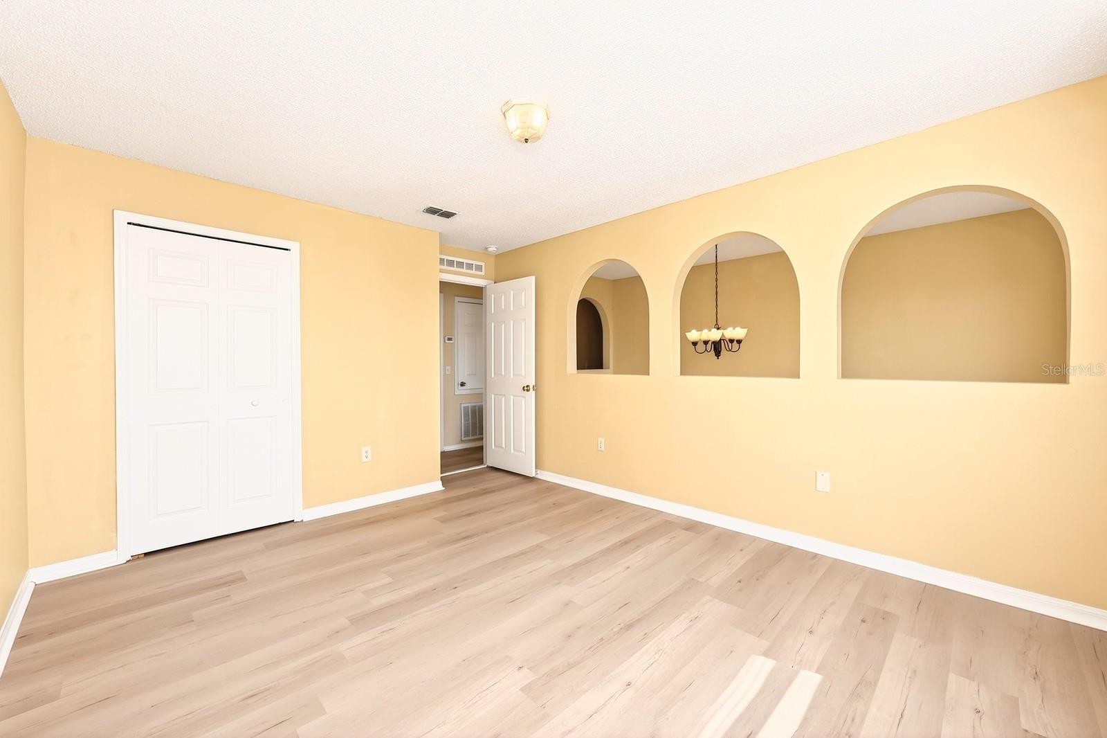 GROVELAND LAKE DOT LANDING SUB - Residential