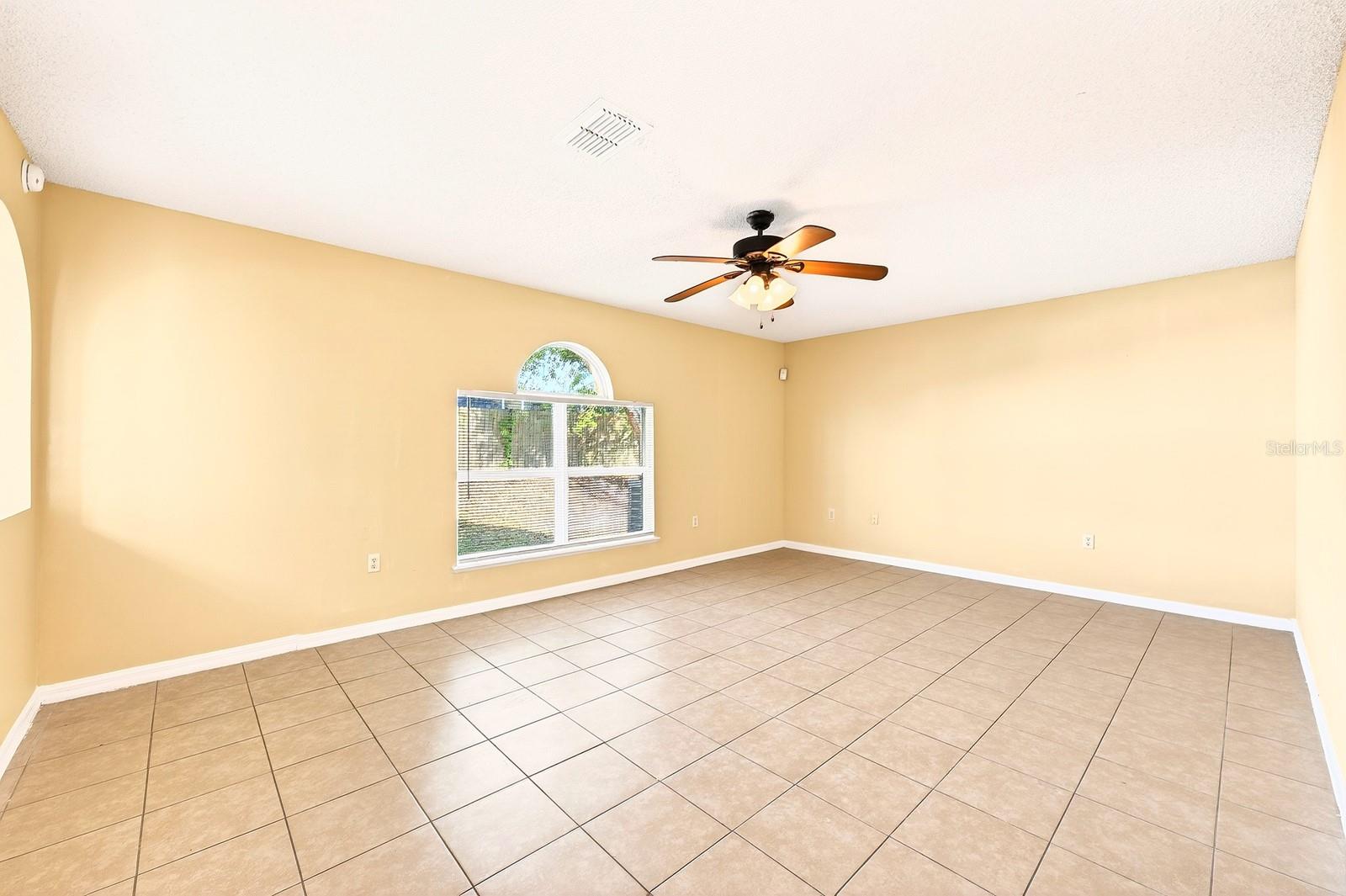 GROVELAND LAKE DOT LANDING SUB - Residential