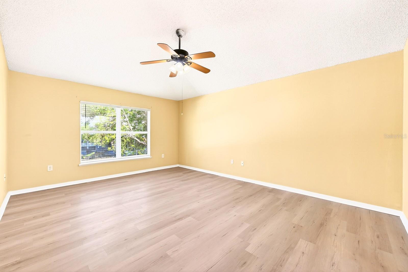 GROVELAND LAKE DOT LANDING SUB - Residential